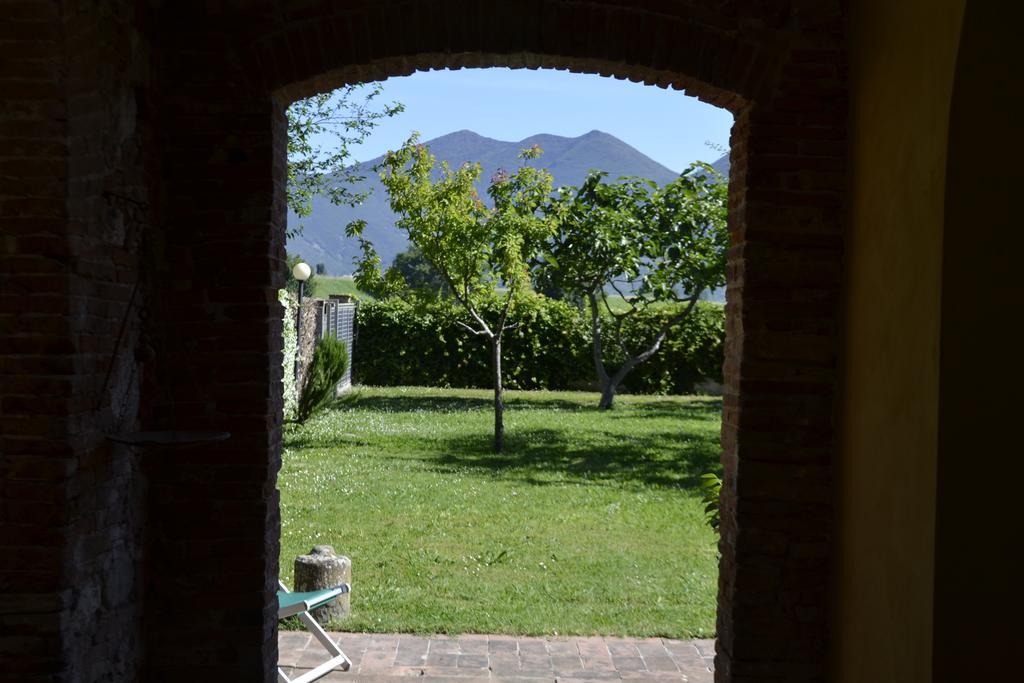 B&B Glicine E Luna Cascina Bagian luar foto